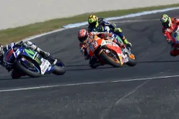 MotoGP, la polemica: Rossi contro Marquez, il biscottificio riscaldato