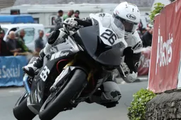 TT Tre piloti morti in 24 ore: Alan Bonner perde la vita durante le prove