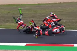 VIDEO: Ecco l'incidente Toprak-Bautista che ha deciso il Mondiale