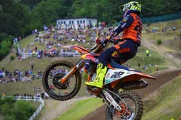 MXGP Oss: Che Tony Cairoli! Vince gara 2 ma il GP è di Tim Gajser