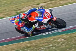 CIV Misano, Qualifica 1: Samuele Cavalieri fa volare la Ducati V4R