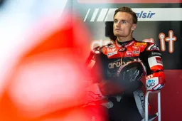 Superbike Donington Chaz Davies "Cado troppo? Qui se non rischi..."
