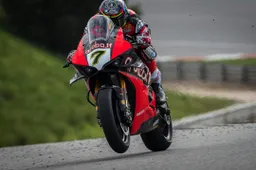 Superbike, Chaz Davies: "Bisogna lavorare sui cambi di direzione"