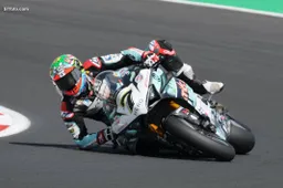 Superbike Misano: Chaz Davies, il numero alla Marquez non va