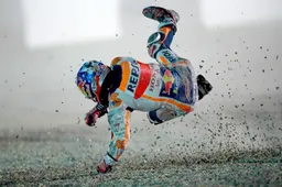 MotoGP, Test Qatar: che botto (senza conseguenze) per Dani Pedrosa!