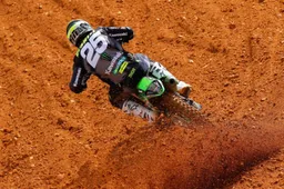 MXGP Russia, Gara 2:  Clement Desalle beffa Jeffrey Herlings e Tony Cairoli