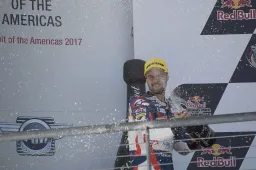 Romano Fenati è pace fatta con Valentino Rossi "Mi ha fatto crescere"