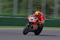 Superbike Donington: Xavi Fores, "Voglio ricominciare da capo"