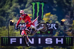 MXGP Patagonia Tim Gajser domina, Antonio Cairoli perde il primato