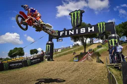 MXGP Francia, Gara 1: Jeffrey Herlings mostruoso, Tony Cairoli 3°