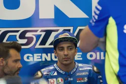 MotoGP Sachensering Kevin Schwantz duro: "Andrea Iannone datti ai kart!"