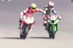 Superbike Nervi tesi tra Davies e Rea retrocesso in seconda fila