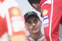 MotoGP Jorge Lorenzo  "La Yamaha preferisce Valentino Rossi"