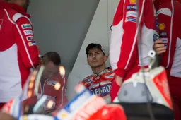 MotoGP: Alex Debon diventerà coach di Jorge Lorenzo?