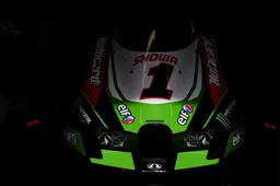 Superbike, stabilito il limite di giri: la Kawasaki frenata in partenza