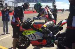 Superbike Donington: Eugene Laverty getta la spugna