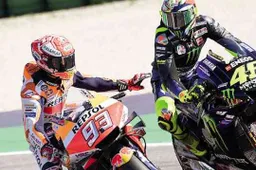MotoGP Misano: Rossi vs Marquez, i commissari chiudono un occhio