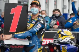 Superbike, Andrea Locatelli sale in top class con la Yamaha ufficiale
