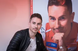 MotoGP: Jorge Lorenzo "Servono i cartellini rossi come nel calcio"