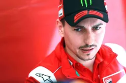 MotoGP: Jorge Lorenzo punge "Andrea Dovizioso mi ha stancato"
