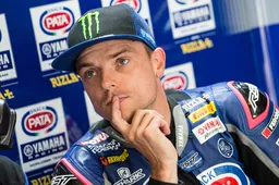 Superbike Jerez, Warm Up: Alex Lowes OK, Alvaro Bautista volo continuo