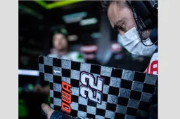 Superbike: Ahi Ahi Alex Lowes, ferito in allenamento. Si ferma tre settimane