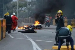 Basta moto fra i grattacieli di Macau!