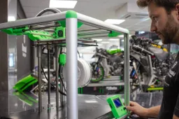 Superbike, stampanti italiane 3D di Mark One per lo sviluppo Kawasaki Racing