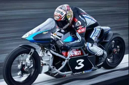 Max Biaggi nell'iperspazio: a 400 km/h con l'elettrica Voxan