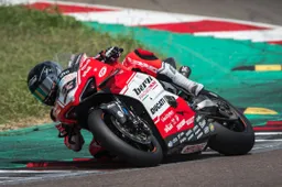 Superbike Jerez: 23 piloti in pista per la ripresa del Mondiale