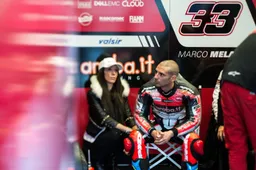 Superbike Jerez: Marco Melandri doppia beffa, domenica riparte in 4° fila