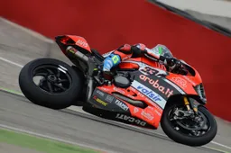 Superbike Assen Ducati porta novità per Melandri e Davies