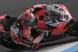Superbike Test Phillip Island Melandri a 30 millesimi da Rea