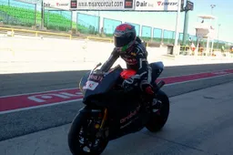 Superbike Test Chaz Davies si ferma, Marco Melandri si avvicina
