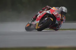 MotoGP Brno Warm Up Marc Marquez si impone su pista umida