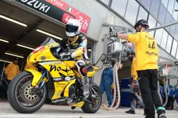 24h Le Mans, dopo 6 ore: Strepitoso No Limits Motor, ma che peccato!