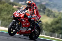 CIV Vallelunga: Prove 1 Michele Pirro al comando, l'onore delle armi