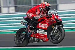 Superbike, Michele Pirro e Ducati il tricolore è compromesso (VIDEO)