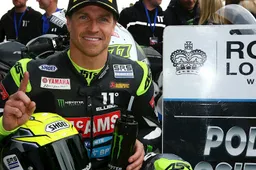 BSB Brands Hatch James Ellison e Yamaha  centrano pole e record