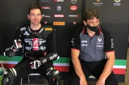Superbike: Christophe Ponsson scalda l'Aprilia per la wild card Mondiale