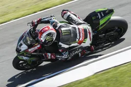 Superbike Donington Clamoroso Pirelli ritira la gomma esplosa a Rea