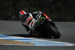 Superbike Laguna Seca: Jonathan Rea affamato, 1° nel warm up