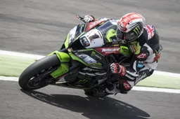 Superbike, test Lausitzring Jonathan Rea distrugge il record "Migliorati tanto"