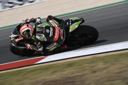 Superbike Portimao Prove 3: Jonathan Rea imprendibile, Alvaro Bautista a terra