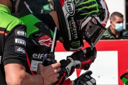 Superbike Montmelò, Prove 1: Jonathan Rea detta il ritmo, Toprak 2°