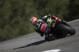Superbike: Jonathan Rea più forte degli avversari e del Sistema