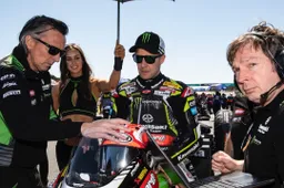 Superbike Phillip Island, warm up: Rea prepara la battaglia