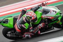 Superbike: Jonathan Rea in pista, il potenziale Kawasaki 2022 è altissimo