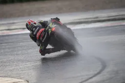 Superbike Donington Gara 1: Jonathan Rea trionfa e torna in testa