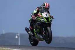 Superbike Portimao, Gara 1 Jonathan Rea torna padrone